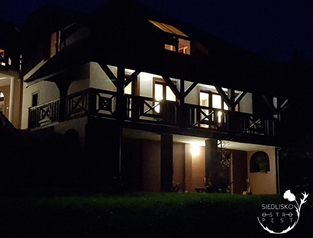 Budova, v ktorej sa vila nachádza