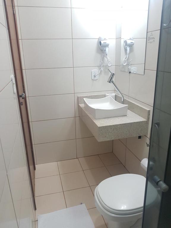  Ellus Hotel