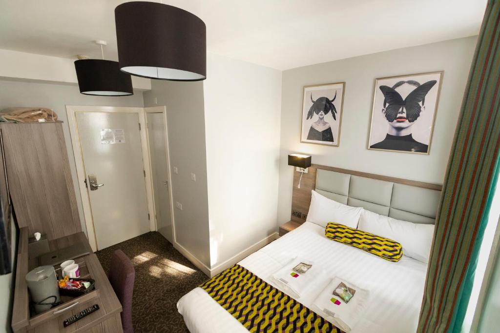 Comfotel PRPL - En Suite Double Room