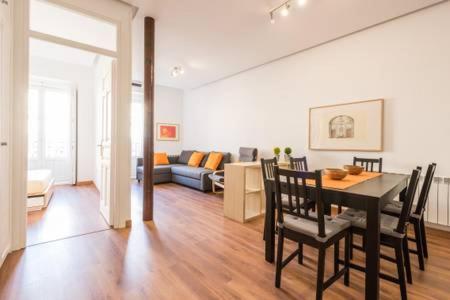 Zdjęcie z galerii obiektu Apartamento La Latina II w Madrycie