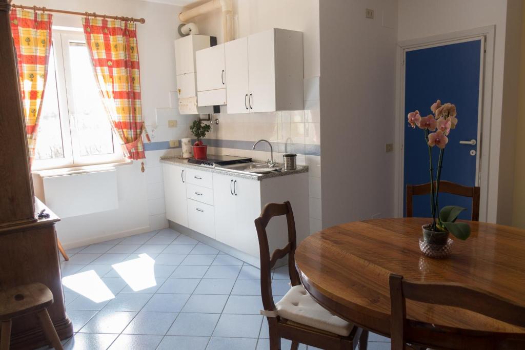 Kuchyň nebo kuchyňský kout v ubytování B&B Apartments Casa Sullavalle