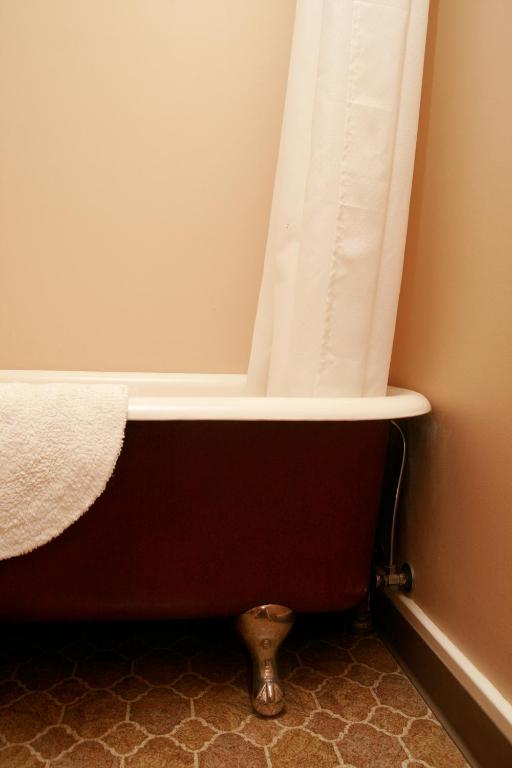 Postel nebo postele na pokoji v ubytování Balch Hotel