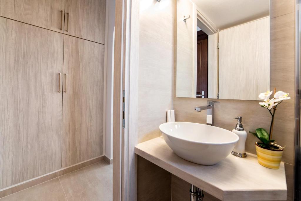 Panos Luxury Studios - 19