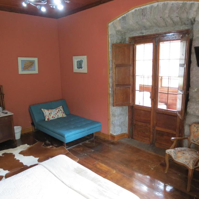 Agroturismo La Casona de Belmonte - Double Room With Balcony