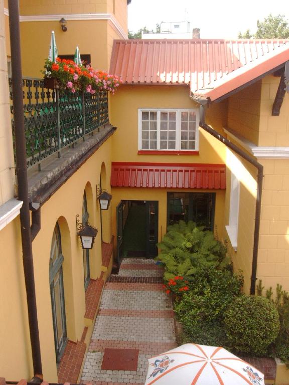 Budova, v ktorej sa hotel nachádza