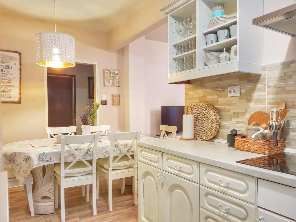 Rijeka holiday home - Herenhuis Met Twee Slaapkamers