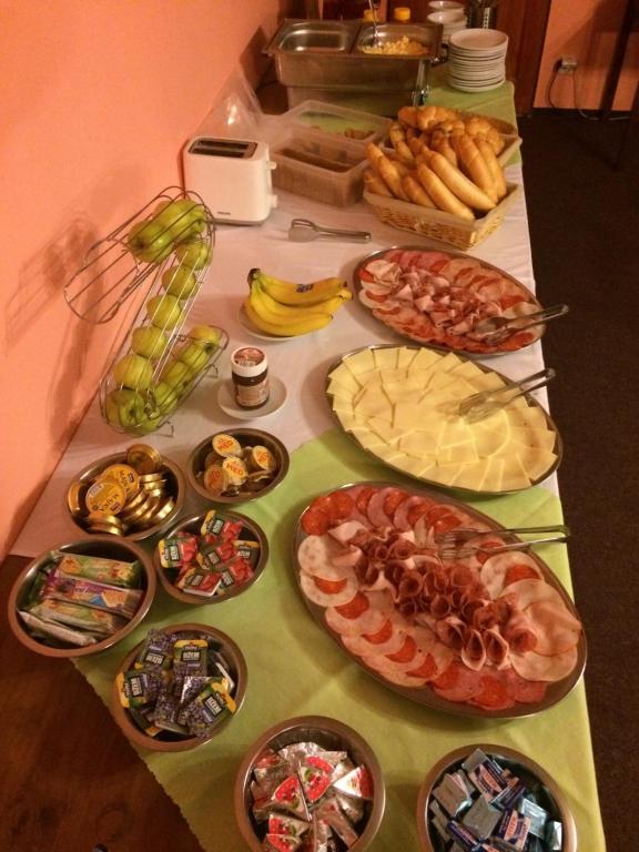 Eten bij of ergens in de buurt van het hotel

