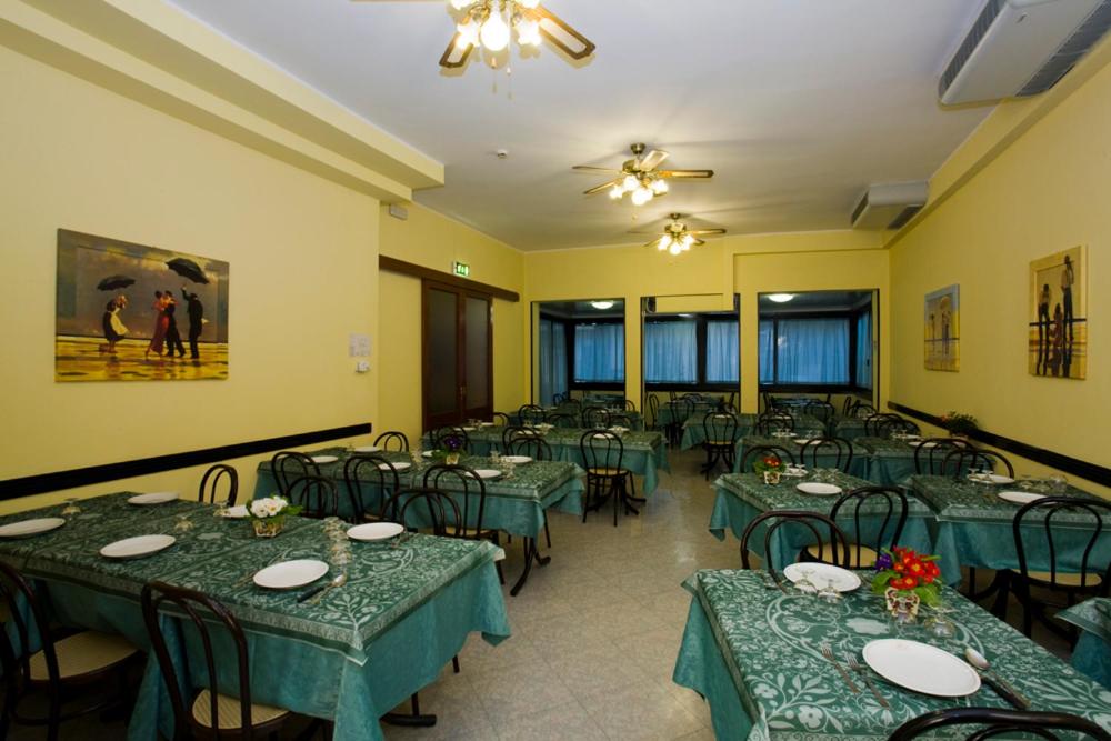 Restaurace v ubytování HOTEL ANDREA'S