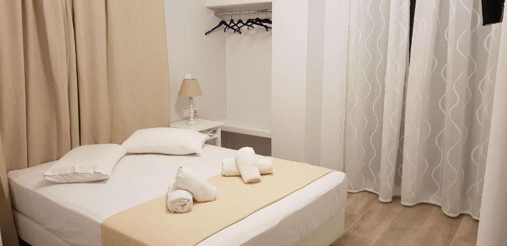 Naxos Lane Center Studios - 15