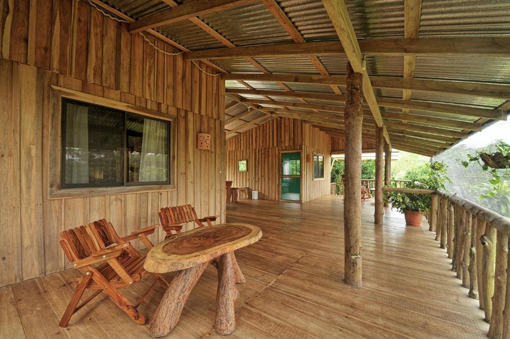 Balkón nebo terasa v ubytování Finca Amistad Cacao Lodge