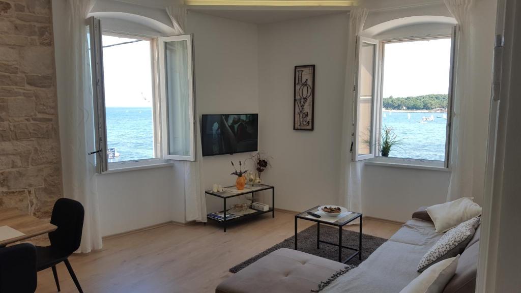 Telewizja i/lub zestaw kina domowego w obiekcie City Center Premium Apartment