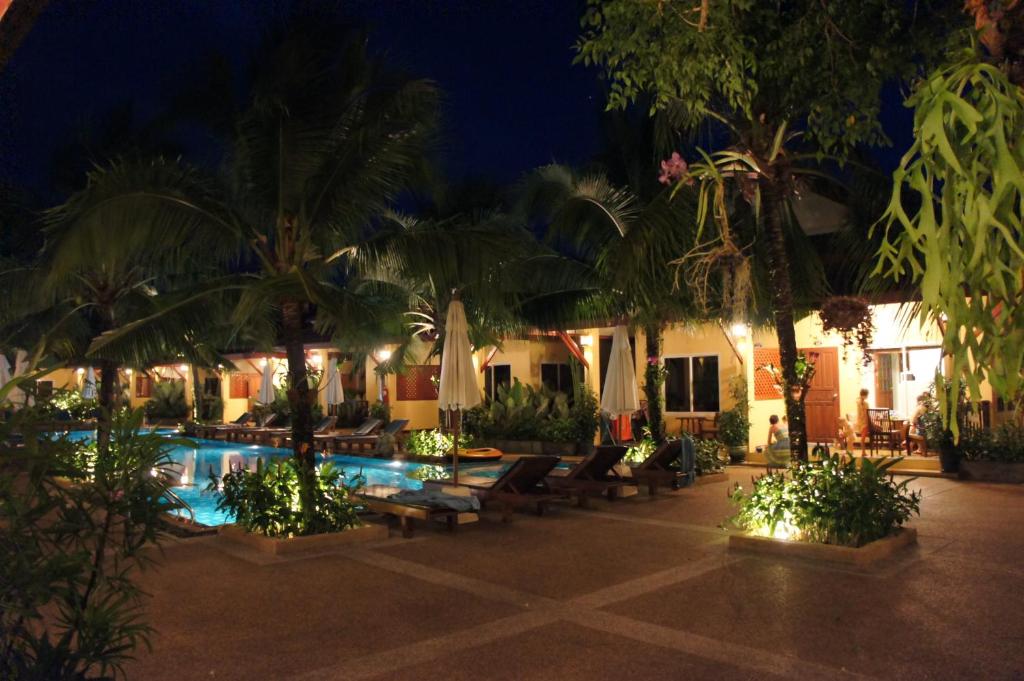 Bazén v ubytování Le Piman Resort nebo v jeho okolí