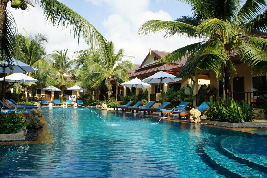 Bazén v ubytování Le Piman Resort nebo v jeho okolí