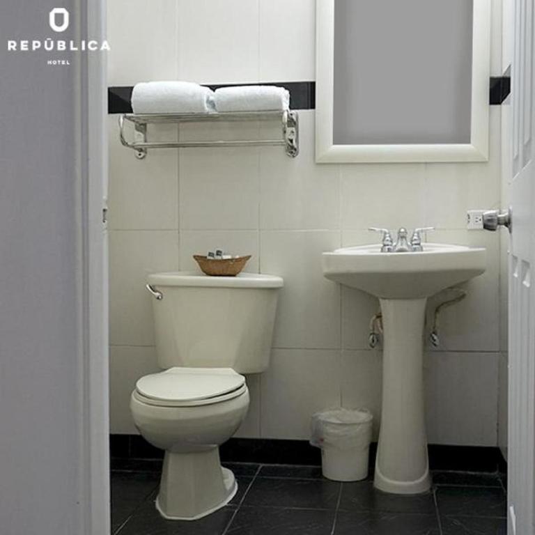 Koupelna v ubytování Hotel República Panamá