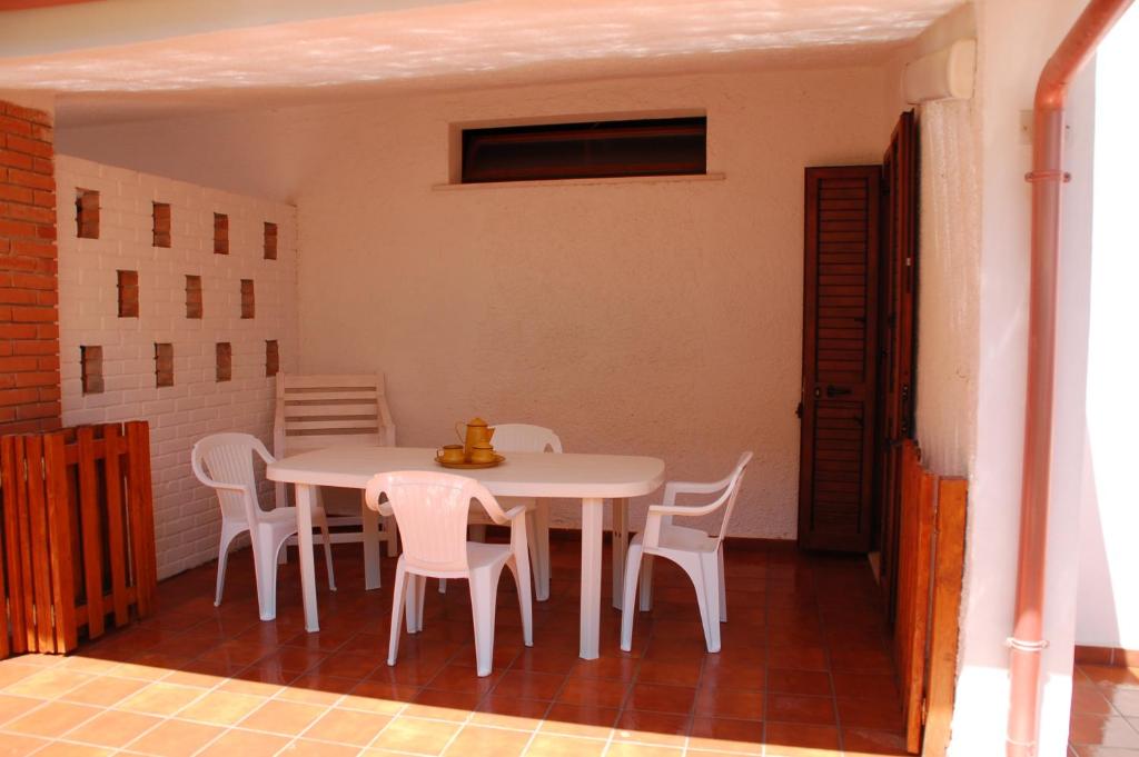 Lucia Holiday House a Porto Pino - Casa vacanze con BBQ