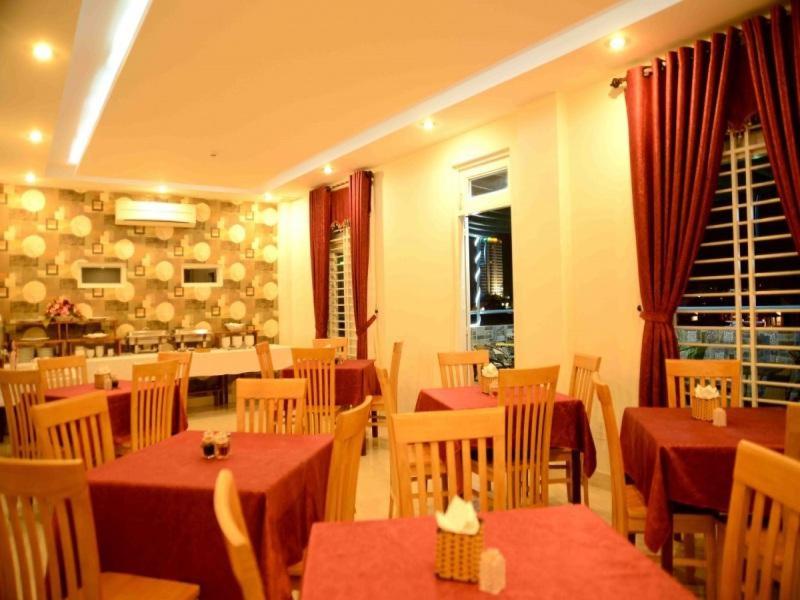 Restaurace v ubytování Red Diamond Hotel