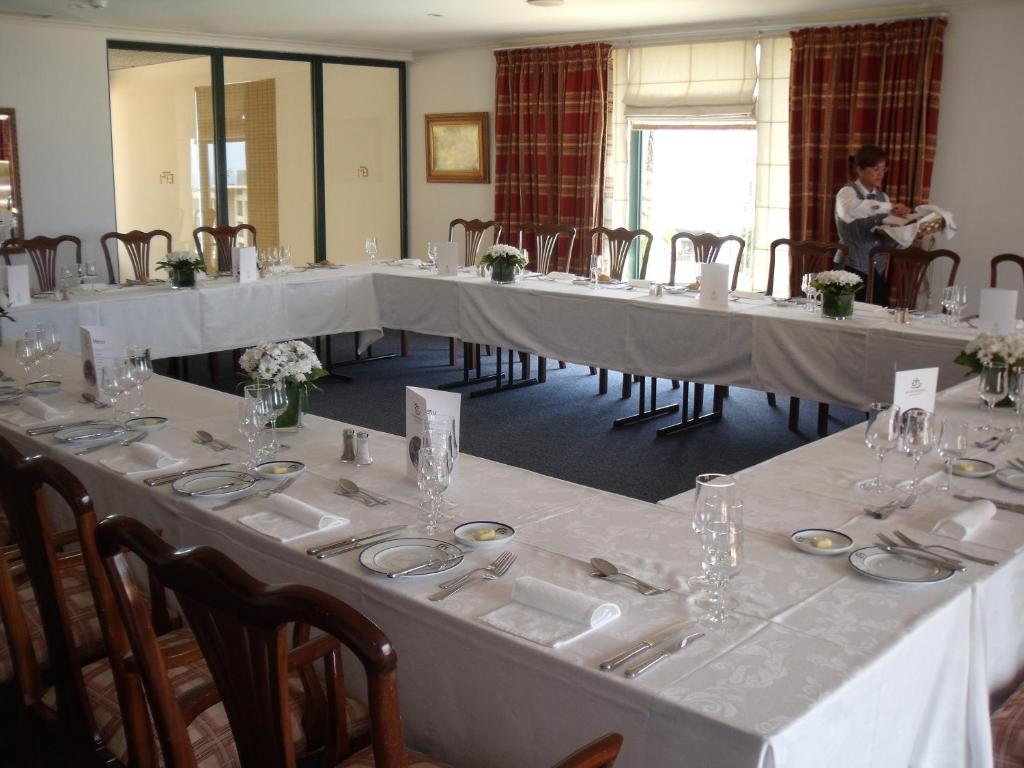 Restaurace v ubytování Hotel Escola