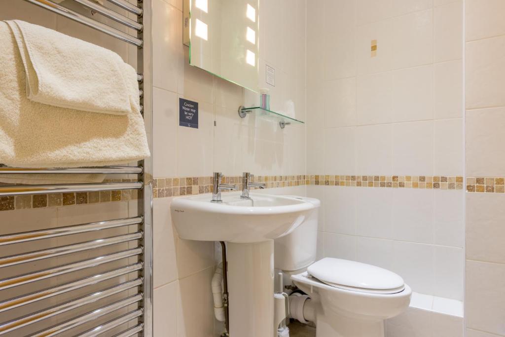 Windermere Park B&B inc Free off-site Health Club photo
