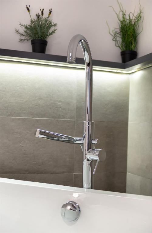 A bathroom at Clementi 18 Suites Rome