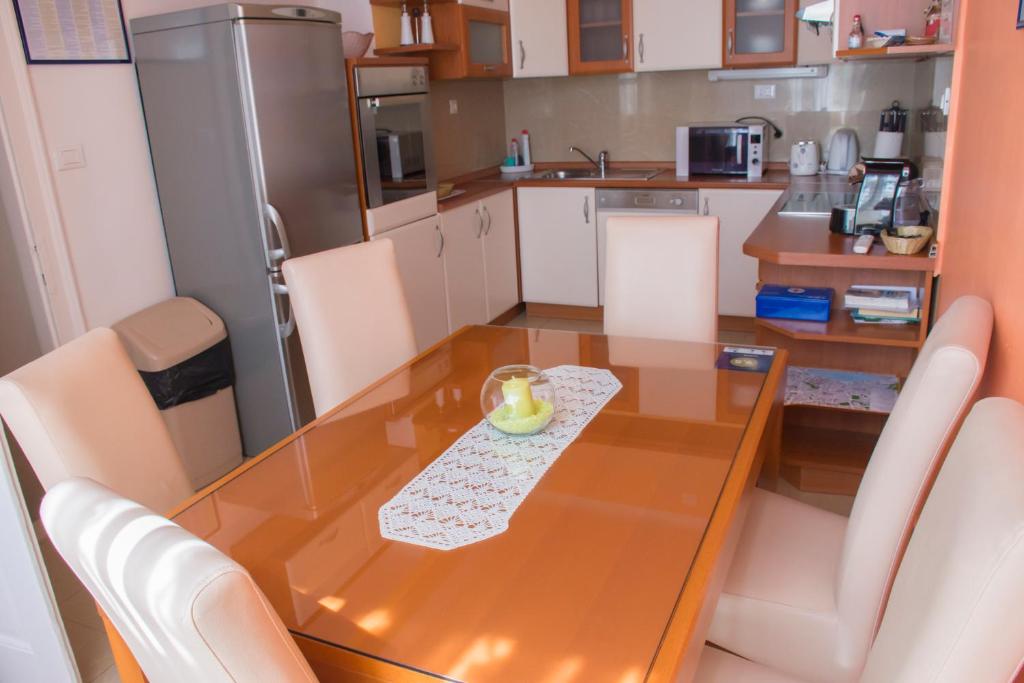 Kuchyňa alebo kuchynka v ubytovaní Apartment Baćo