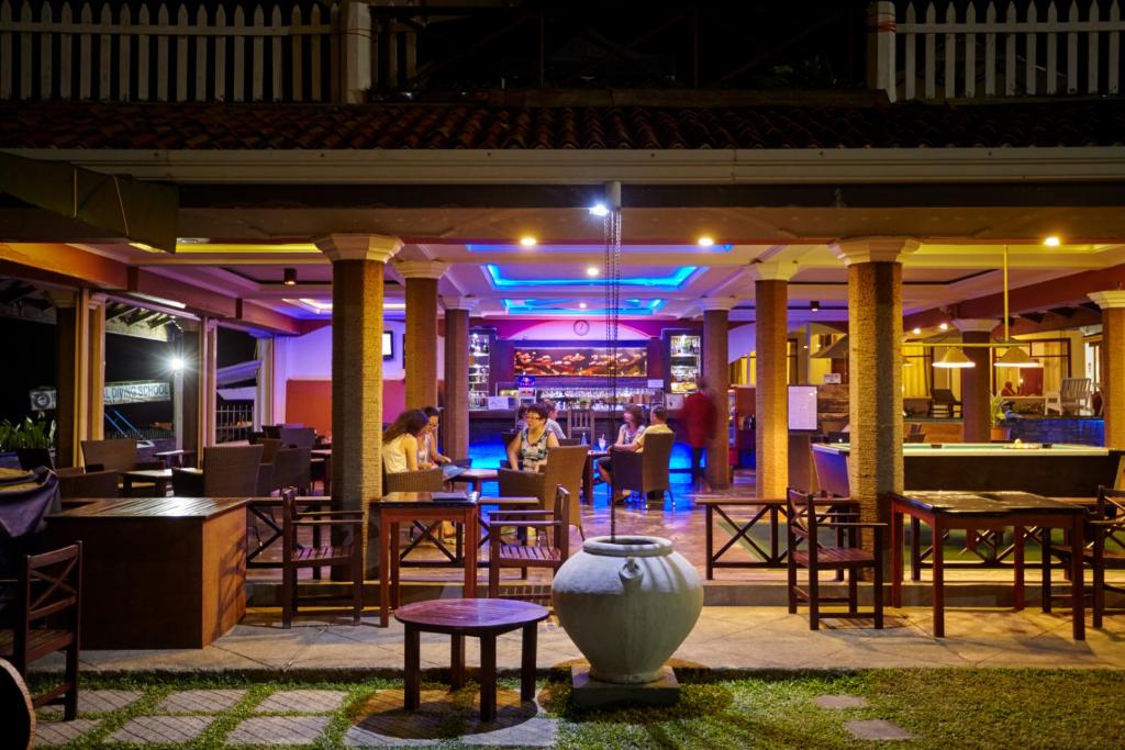 Restaurace v ubytování Coral Sands Hotel