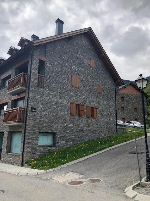 Budova, v ktorej sa apartmán nachádza