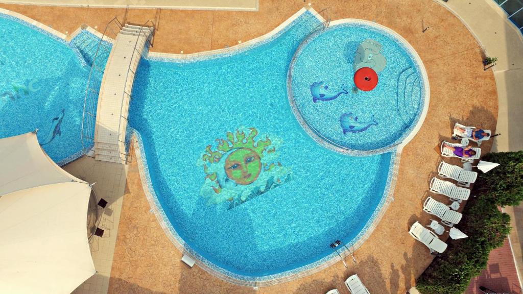 The swimming pool at or close to Aparthotel Marina Holiday Club - All Inclusive & Free Parking