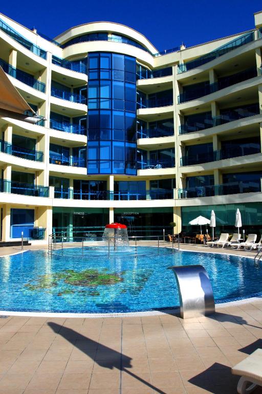 The swimming pool at or close to Aparthotel Marina Holiday Club - All Inclusive & Free Parking