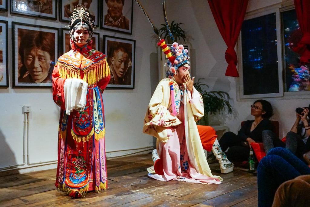 Hosté ubytování Chengdu Flipflop Hostel - Right Next To Taikooli & Metro - Chill & Social Rooftop Garden Bar - Free Activities - Friendly English Speaking Staff - Tibet, Panda, Buddha & Snow Mountain Tours