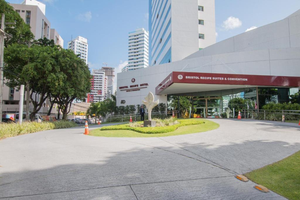  NOB2105 Excelente Flat em Boa Viagem com 2 quartos