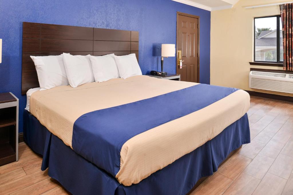 Americas Best Value Inn Medical Center Downtown photo