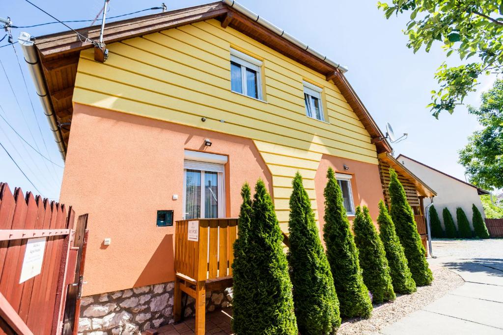 Budova, v ktorej sa apartmán nachádza