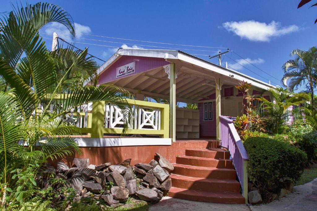 Vrt pred nastanitvijo Bay Gardens Hotel