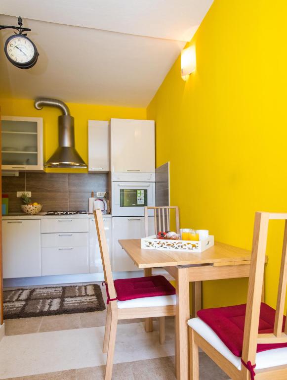 Madonna Guest House - 8