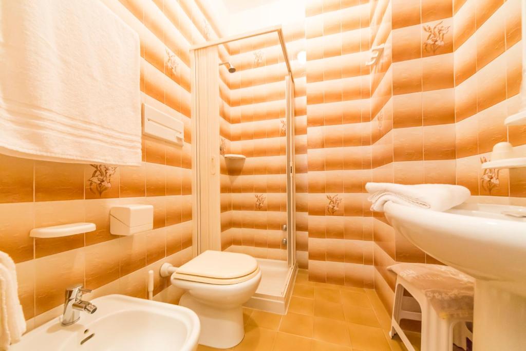 Koupelna v ubytování Hotel Touring