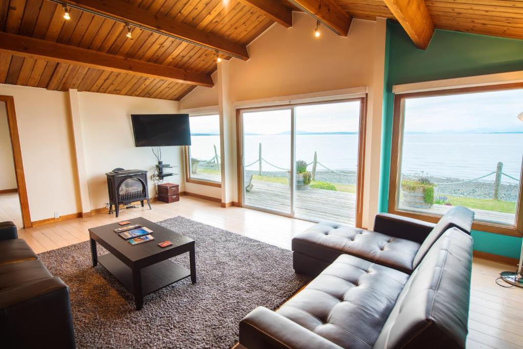 TV a/nebo společenská místnost v ubytování Ocean Resort