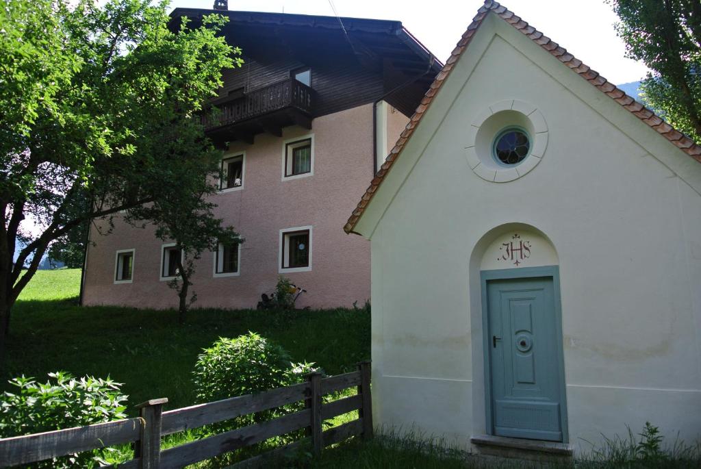 Budova, kde se prázdninový dům nachází