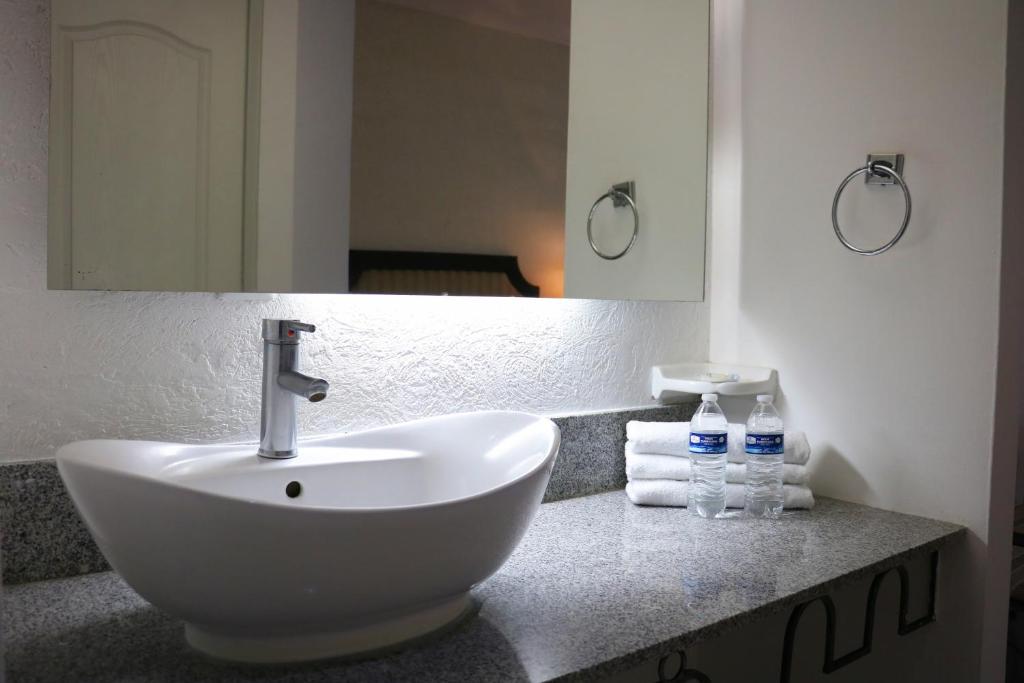 Zar Colima - Standard Double Room
