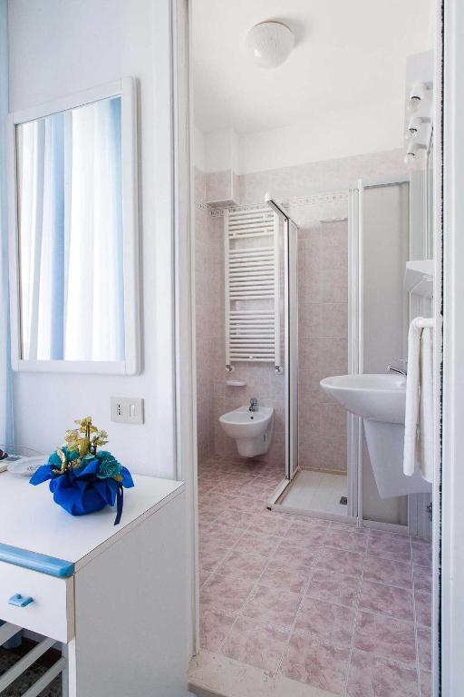 Koupelna v ubytování Hotel Sanremo