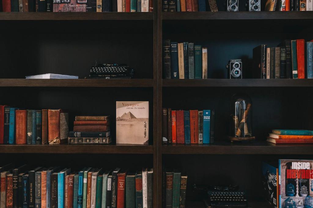 Biblioteka u hotelu