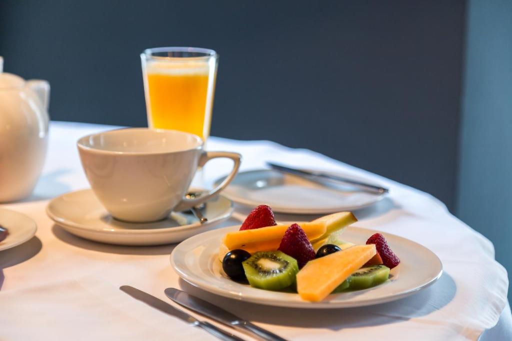 Comida en o cerca de este hotel