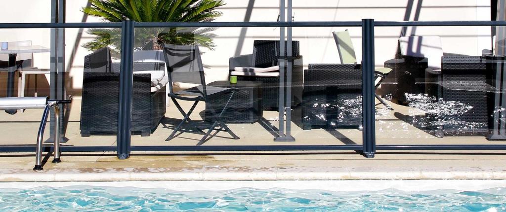 Bazén v ubytování Hotel Caiman nebo v jeho okolí