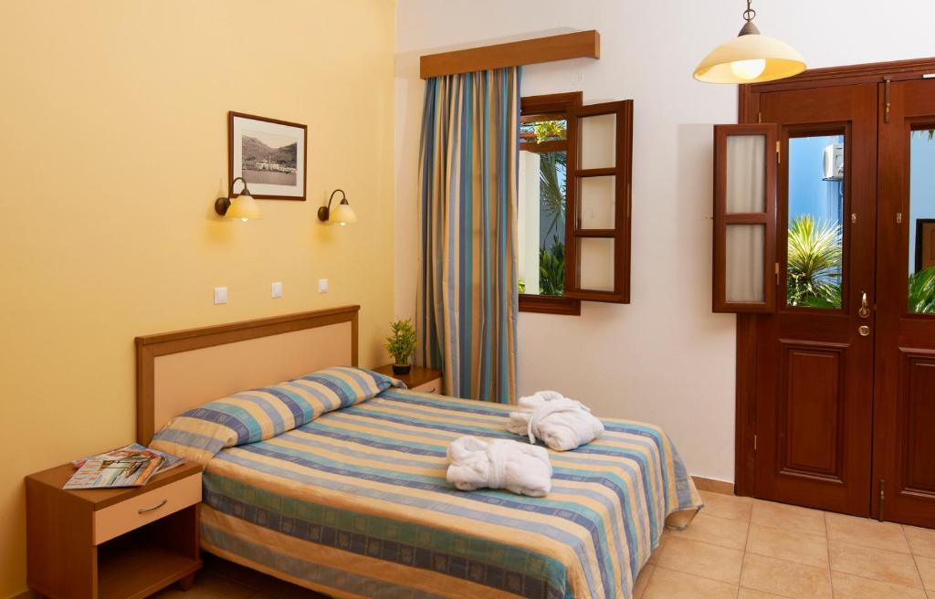 Iapetos Village - Suite De Estudio
