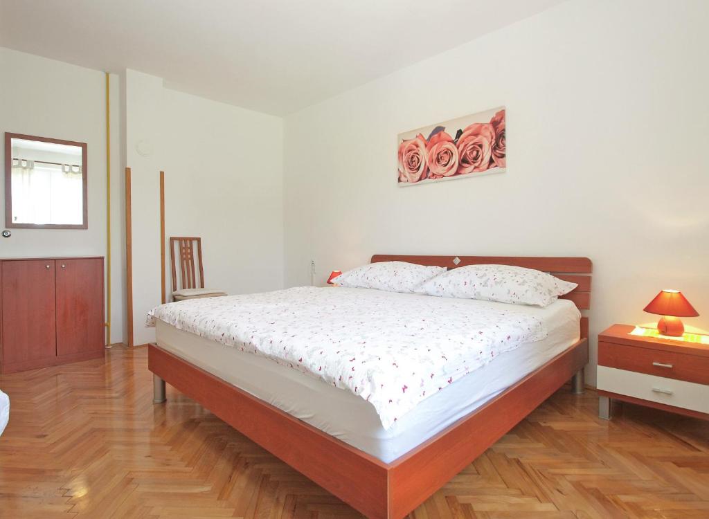 Postel nebo postele na pokoji v ubytování Apartment Vera 1623