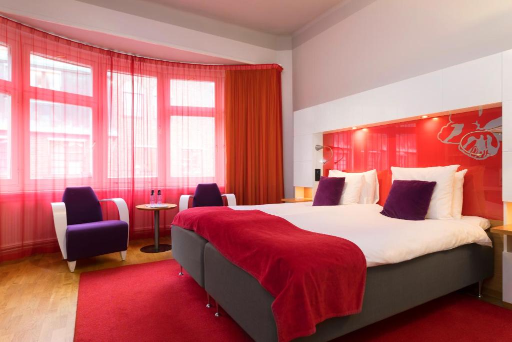 Postel nebo postele na pokoji v ubytování ProfilHotels Riddargatan