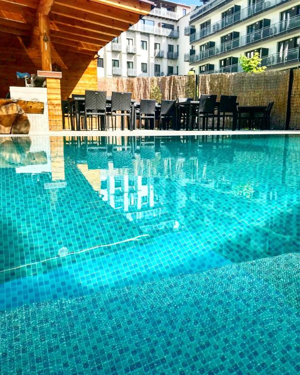 Bazén v ubytování eFi Palace Hotel nebo v jeho okolí