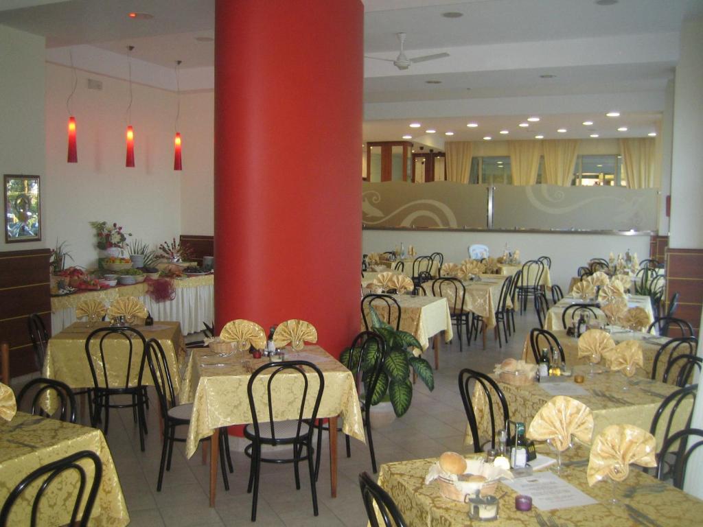 Restaurace v ubytování Hotel Antares