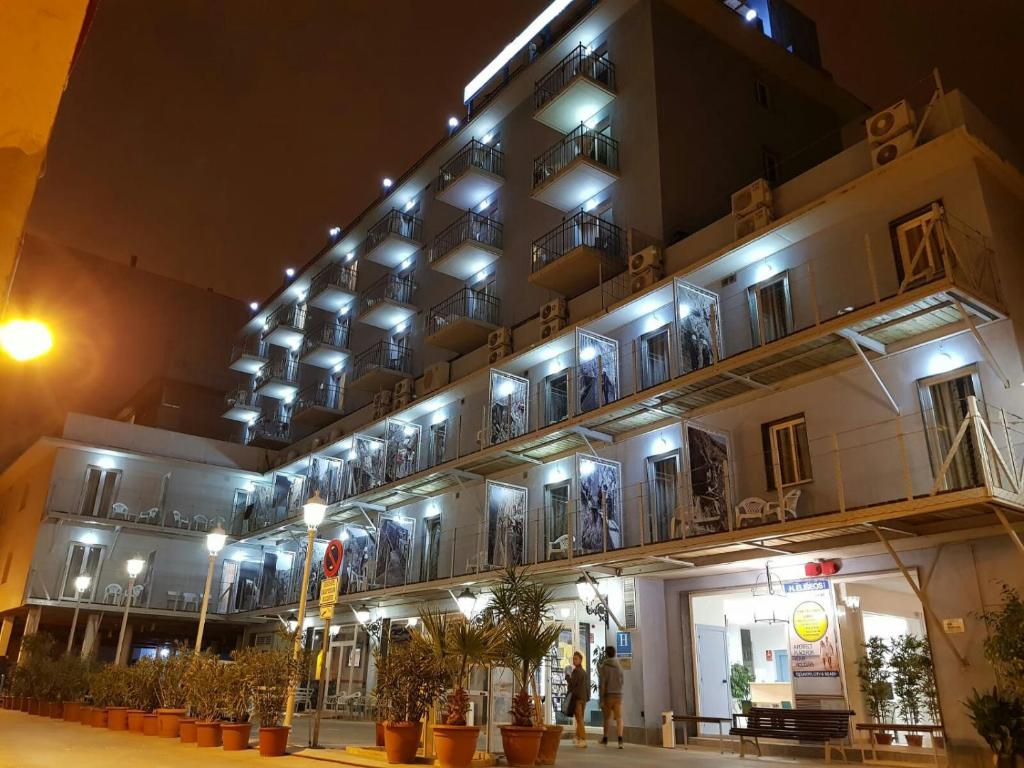 Budova, kde se hotel nachází