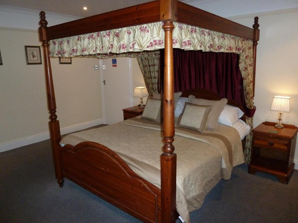 Blacksmiths Arms Inn - Habitación Doble Con Cuatro Carteles