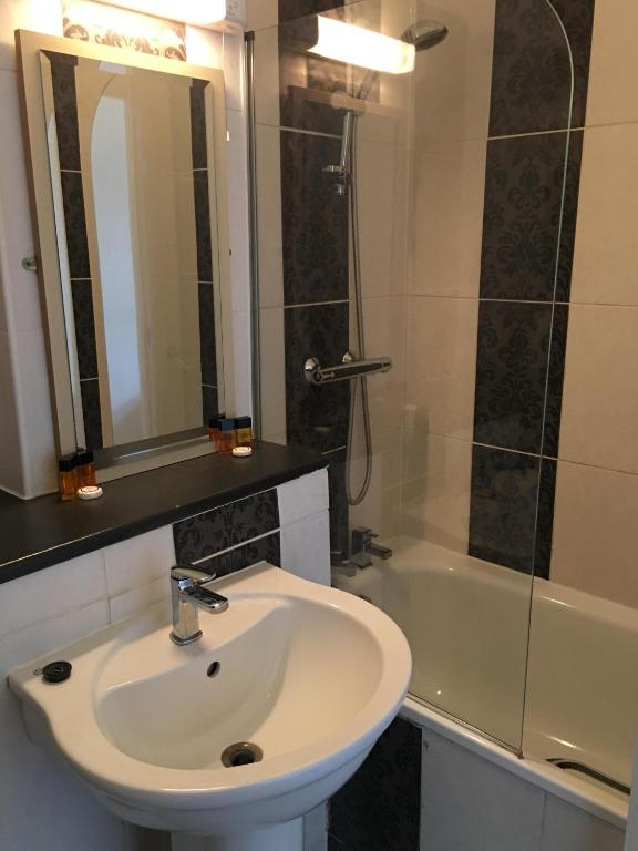 The Long Room Hotel and Bar - Resim 7